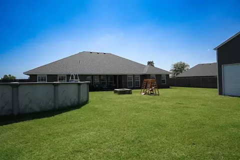 Exterior - 2819 Deer Run, Altus, OK 73521 photo 9 of 10