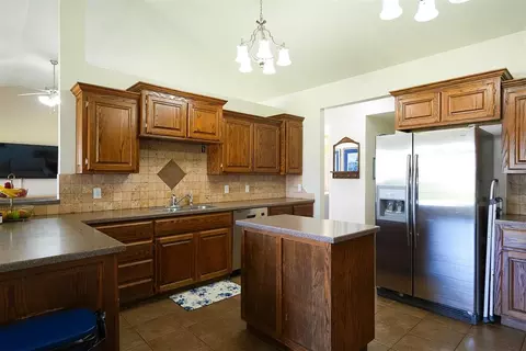 Kitchen - 2819 Deer Run, Altus, OK 73521 photo 1 of 3