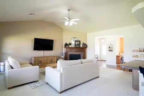 Living - 2819 Deer Run, Altus, OK 73521 photo 2 of 2