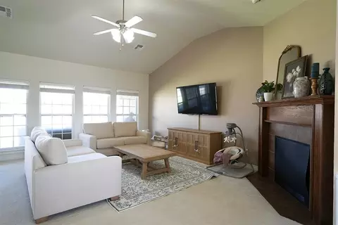 Living - 2819 Deer Run, Altus, OK 73521 photo 1 of 2