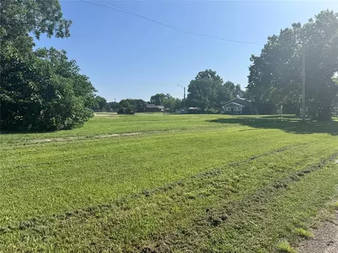 307 N Broadway, Davenport, OK 74026