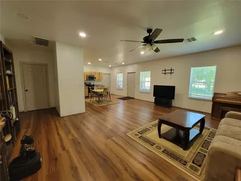 Living - 2913 NE 120th St, Norman, OK 73026 photo 3 of 3