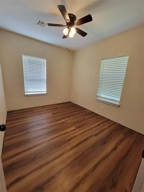 Bedroom - 2913 NE 120th St, Norman, OK 73026 photo 7 of 8