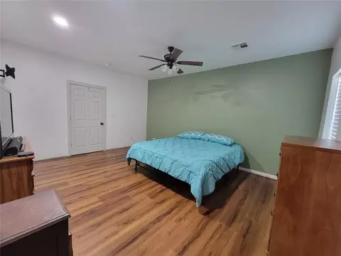 Bedroom - 2913 NE 120th St, Norman, OK 73026 photo 2 of 8