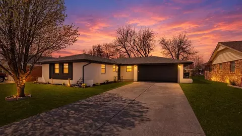 8005 S Youngs Blvd, Oklahoma City, OK 73159