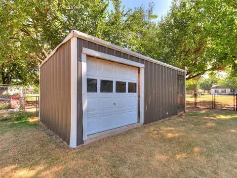 Other - 305 SE 1st St, Tuttle, OK 73089 photo 8 of 13