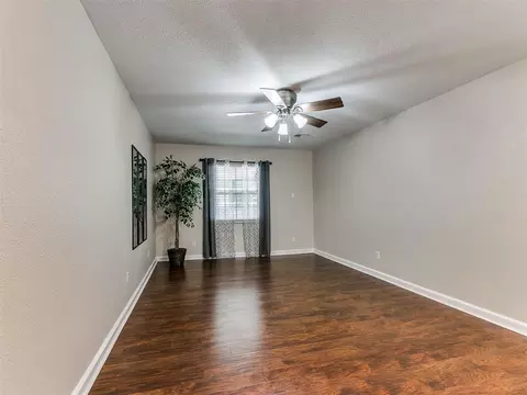 Living - 305 SE 1st St, Tuttle, OK 73089 photo 5 of 5