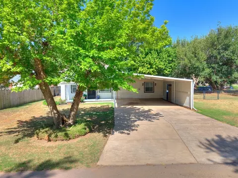 Other - 305 SE 1st St, Tuttle, OK 73089 photo 11 of 13