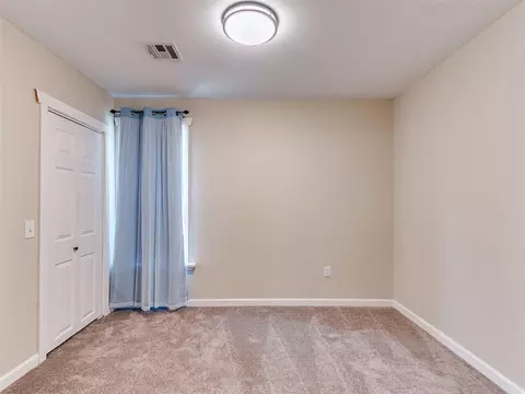Bedroom - 305 SE 1st St, Tuttle, OK 73089 photo 3 of 5