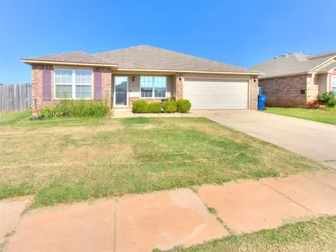 9636 Emilie Grace Ln, Moore, OK 73160