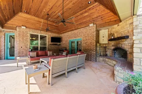 Exterior - 6508 Hackberry Trl, Edmond, OK 73034 photo 8 of 8