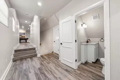Entry Way - 6508 Hackberry Trl, Edmond, OK 73034 photo 4 of 5