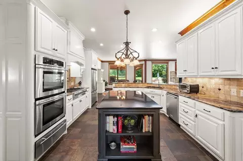 Kitchen - 6508 Hackberry Trl, Edmond, OK 73034 photo 1 of 5