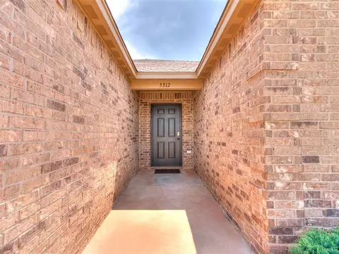 Entry Way - 5312 Nicole Dr, Tuttle, OK 73089 photo 2 of 3