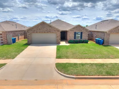 Exterior - 5312 Nicole Dr, Tuttle, OK 73089 photo 5 of 5