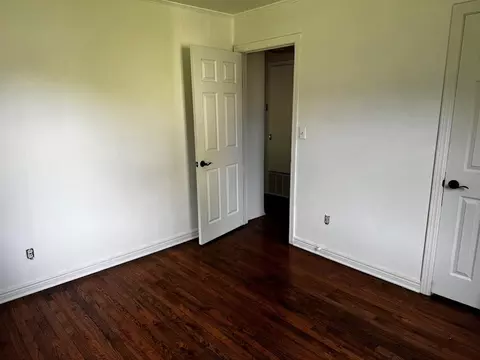 Bedroom - 111 E Dale St, Norman, OK 73069 photo 6 of 7