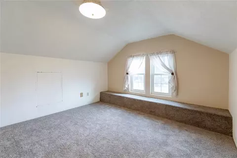 Bedroom - 104 W Union Ave, Corn, OK 73024 photo 5 of 6