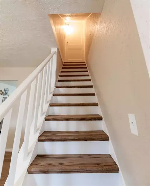 Entry Way - 104 W Union Ave, Corn, OK 73024 photo 1 of 2