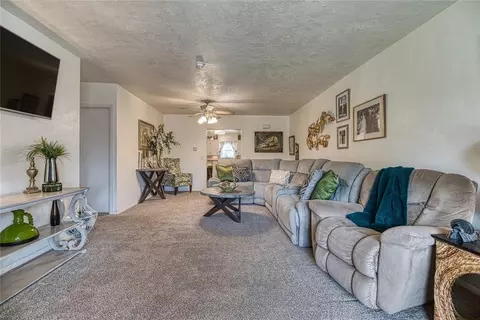 Living - 104 W Union Ave, Corn, OK 73024 photo 2 of 3