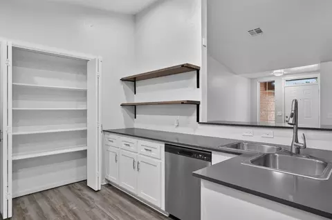 Kitchen - 4612 Midway Dr, Norman, OK 73072 photo 2 of 5