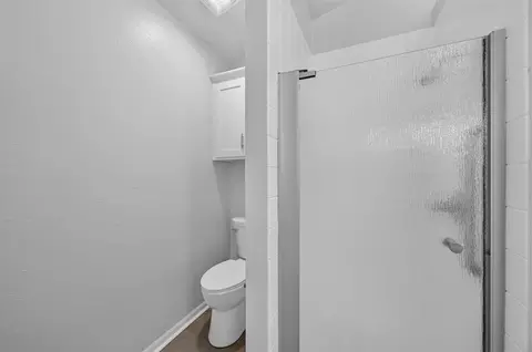Bath - 4612 Midway Dr, Norman, OK 73072 photo 6 of 7