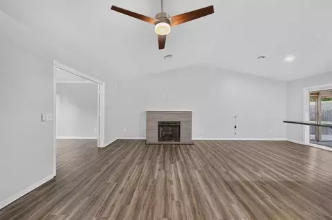 Living - 4612 Midway Dr, Norman, OK 73072 photo 2 of 7