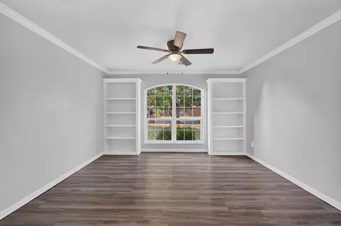 Living - 4612 Midway Dr, Norman, OK 73072 photo 4 of 7