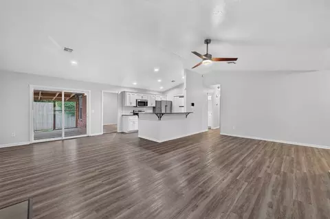 Living - 4612 Midway Dr, Norman, OK 73072 photo 6 of 7