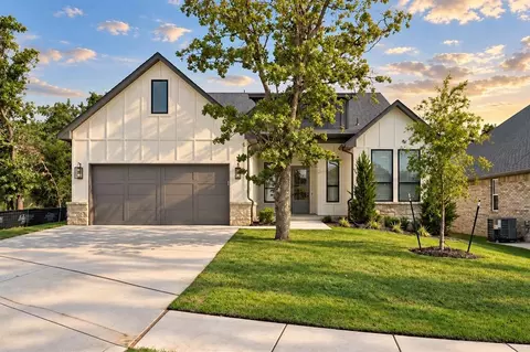 3349 Bourgogne St, Edmond, OK 73034