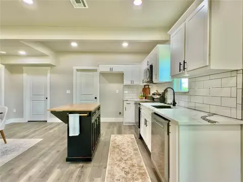 Kitchen - 705 E Springer Ave, Guthrie, OK 73044 photo 2 of 4