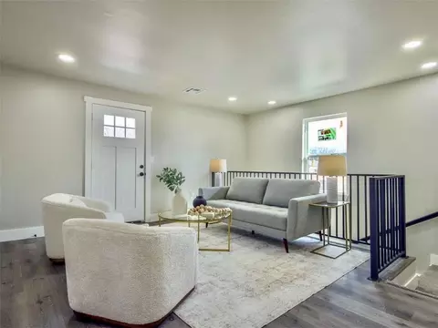 Living - 705 E Springer Ave, Guthrie, OK 73044 photo 5 of 8