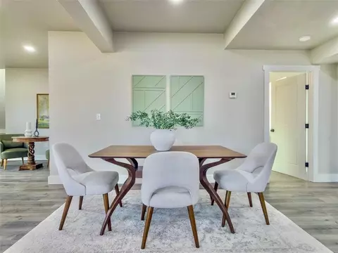 Dining - 705 E Springer Ave, Guthrie, OK 73044 photo 3 of 4