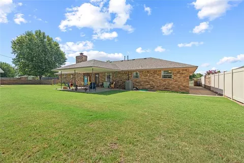 Exterior - 1316 Caudill Dr, Watonga, OK 73772 photo 7 of 11
