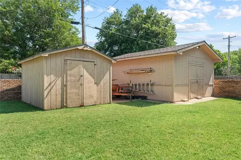 Exterior - 1316 Caudill Dr, Watonga, OK 73772 photo 9 of 11