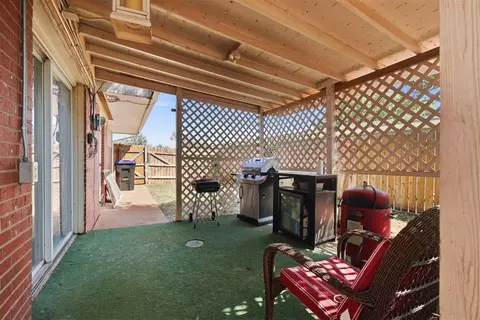 Exterior - 308 Suwannee Rd, Foss, OK 73647 photo 6 of 7