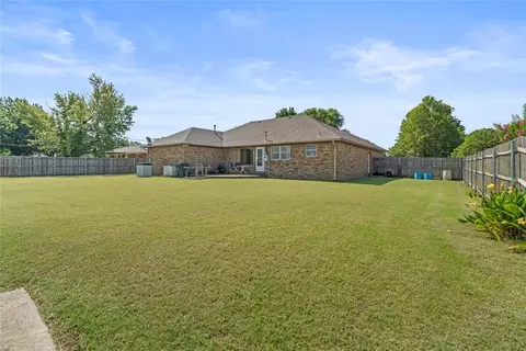 Exterior - 201 Rice Dr, Watonga, OK 73772 photo 6 of 7