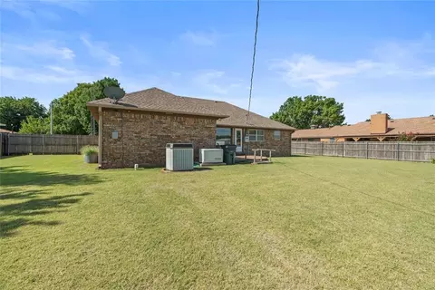 Exterior - 201 Rice Dr, Watonga, OK 73772 photo 7 of 7