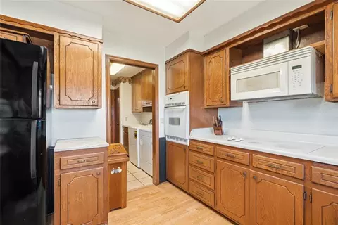 Kitchen - 201 Rice Dr, Watonga, OK 73772 photo 4 of 4