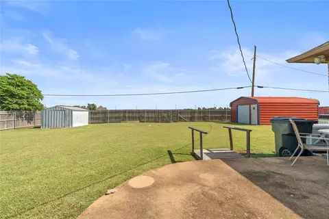 Exterior - 201 Rice Dr, Watonga, OK 73772 photo 5 of 7