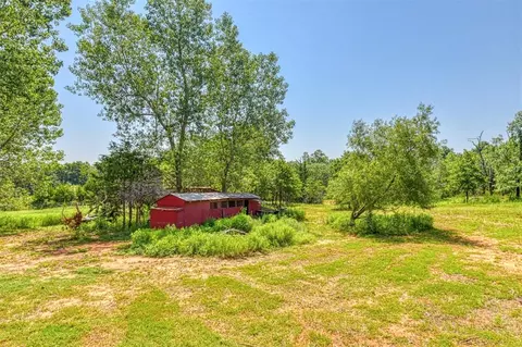 Exterior - 13700 Iron Rd, Mcloud, OK 74851 photo 7 of 7