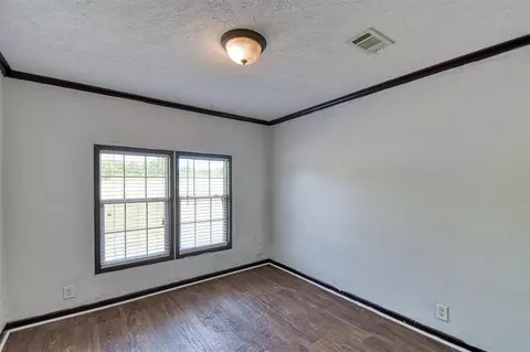 Bedroom - 13700 Iron Rd, Mcloud, OK 74851 photo 4 of 9