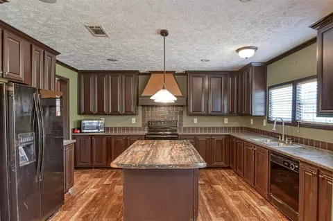 Kitchen - 13700 Iron Rd, Mcloud, OK 74851 photo 1 of 6