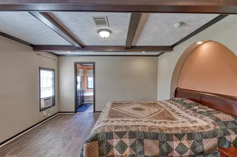 Bedroom - 13700 Iron Rd, Mcloud, OK 74851 photo 1 of 9