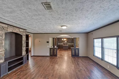 Living - 13700 Iron Rd, Mcloud, OK 74851 photo 1 of 4