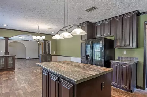 Kitchen - 13700 Iron Rd, Mcloud, OK 74851 photo 4 of 6