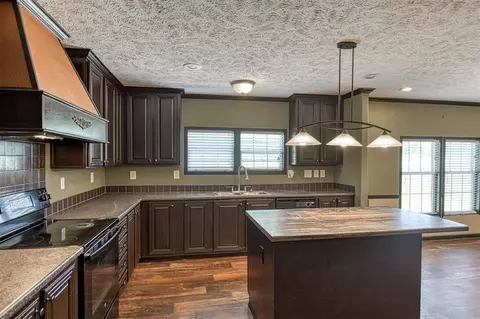 Kitchen - 13700 Iron Rd, Mcloud, OK 74851 photo 5 of 6