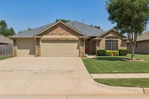 4621 Oasis Ln, Yukon, OK 73099