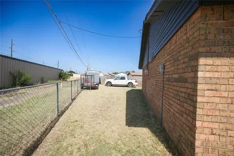 Other - 1417 Allyson Cir, Altus, OK 73521 photo 7 of 9