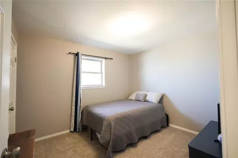 Bedroom - 1417 Allyson Cir, Altus, OK 73521 photo 1 of 6