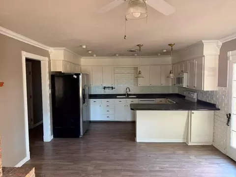 Kitchen - 2106 N Beaver St, Guymon, OK 73942 photo 1 of 3
